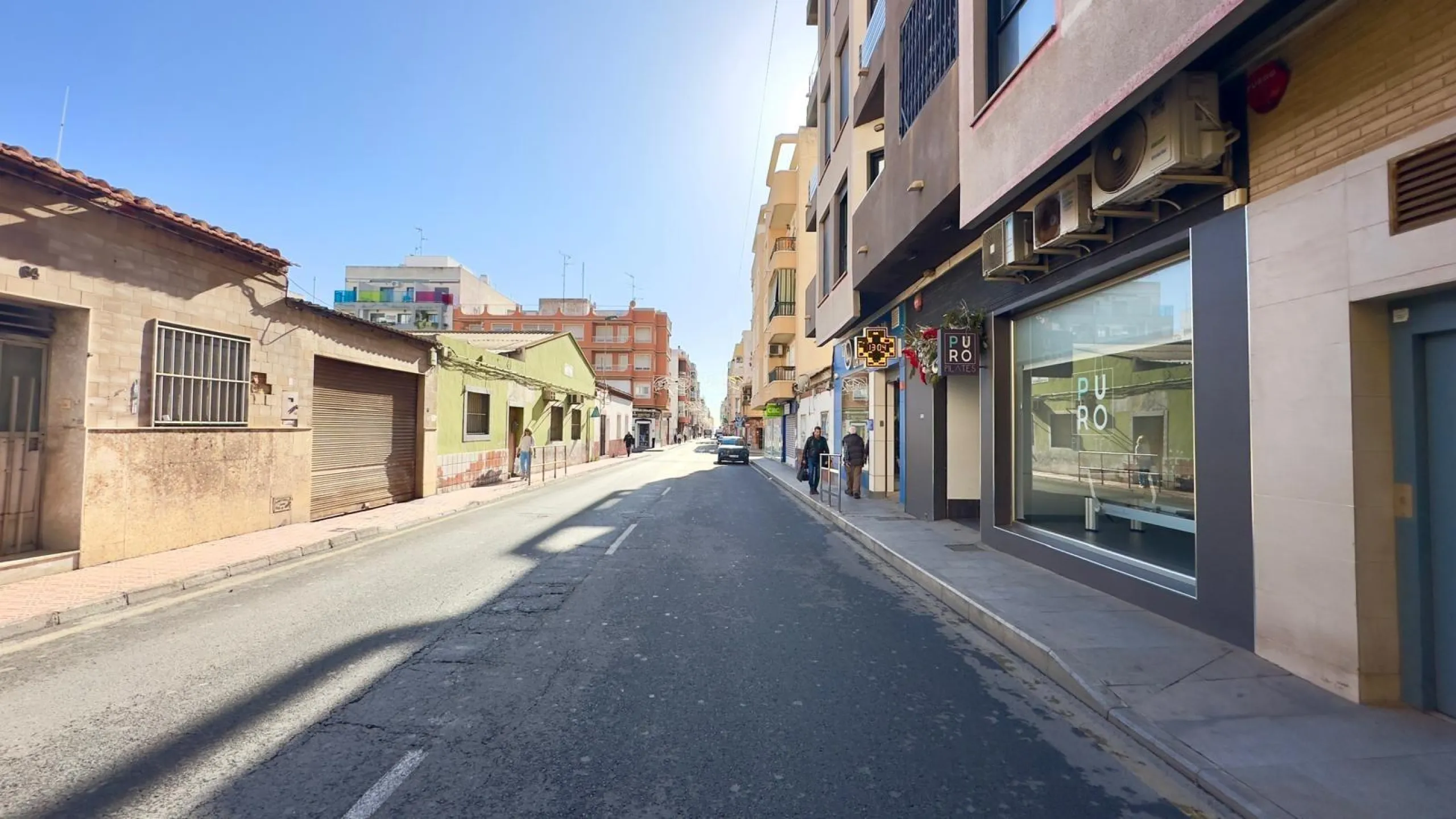 EXCLUSIVE 2-BEDROOM, 1-BATHROOM APARTMENT IN THE CENTER OF TORREVIEJA