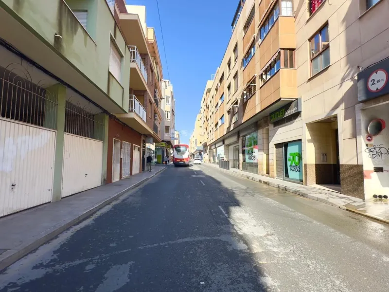 EXCLUSIVE 2-BEDROOM, 1-BATHROOM APARTMENT IN THE CENTER OF TORREVIEJA