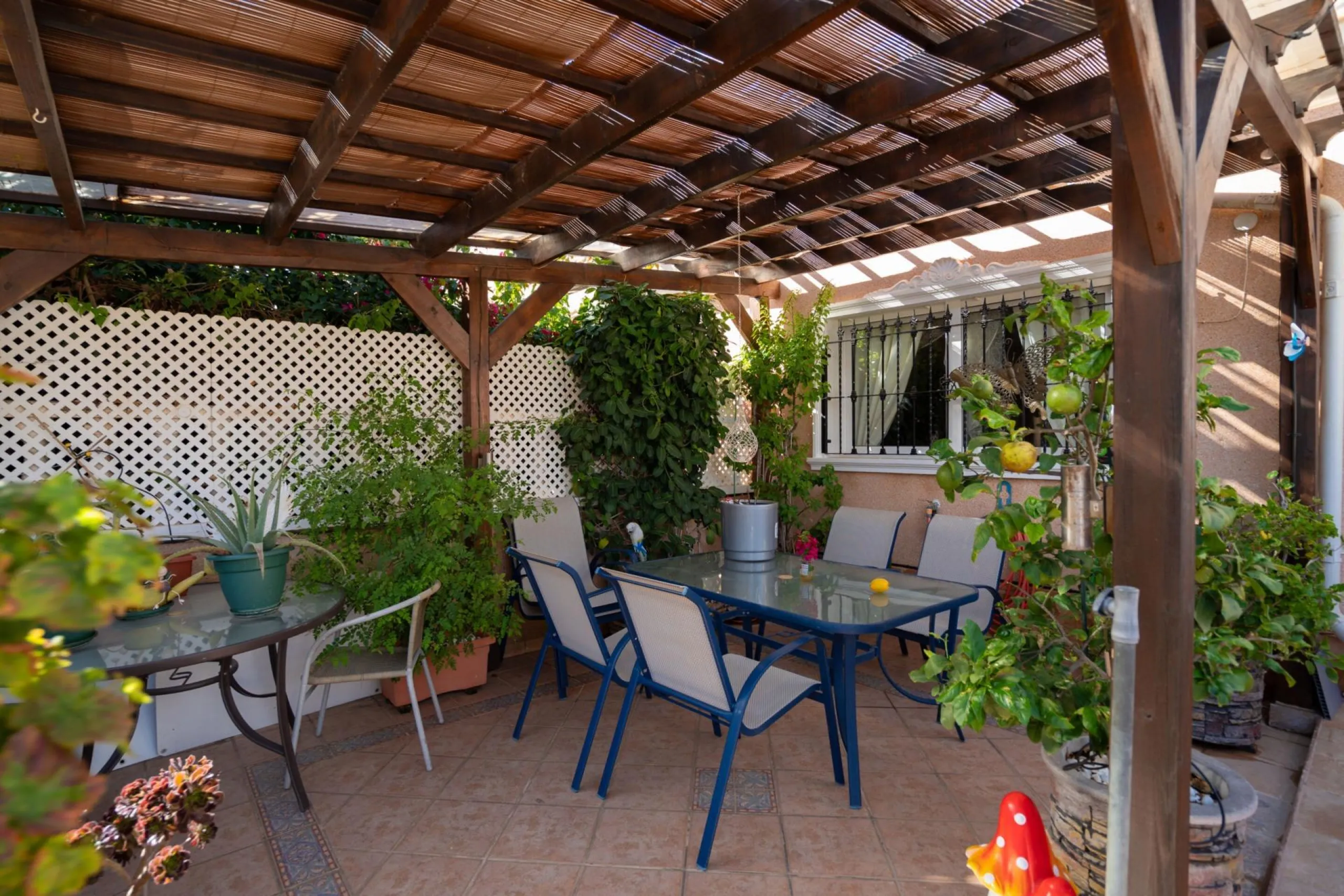 SEMI-DETACHED HOUSE IN VILLAMARTIN WITH 2 BEDROOMS, 2 BATHROOMS, SWIMMING POOL, JACUZZI AND SAUNA