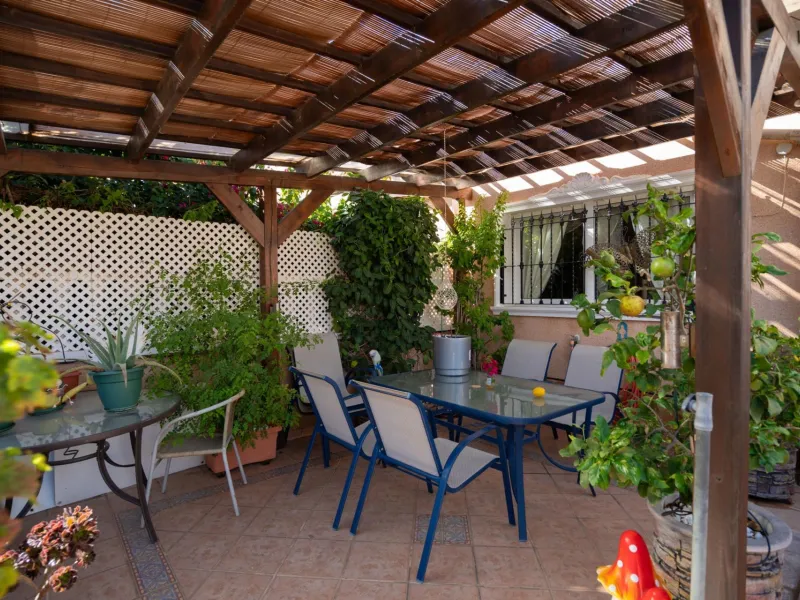 CASA ADOSADA EN VILLAMARTIN CON 2 HAB 2 BAÑOS PISCINA JACUZII Y SAUNA