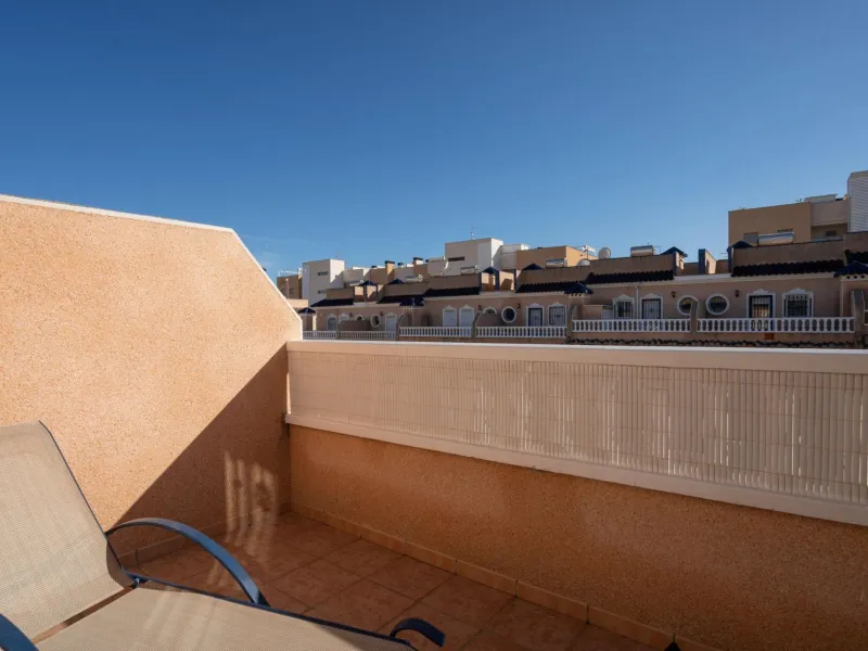 SEMI-DETACHED HOUSE IN VILLAMARTIN WITH 2 BEDROOMS, 2 BATHROOMS, SWIMMING POOL, JACUZZI AND SAUNA