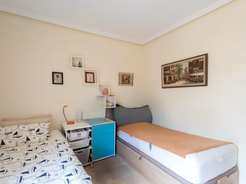 SEMI-DETACHED HOUSE IN VILLAMARTIN WITH 2 BEDROOMS, 2 BATHROOMS, SWIMMING POOL, JACUZZI AND SAUNA