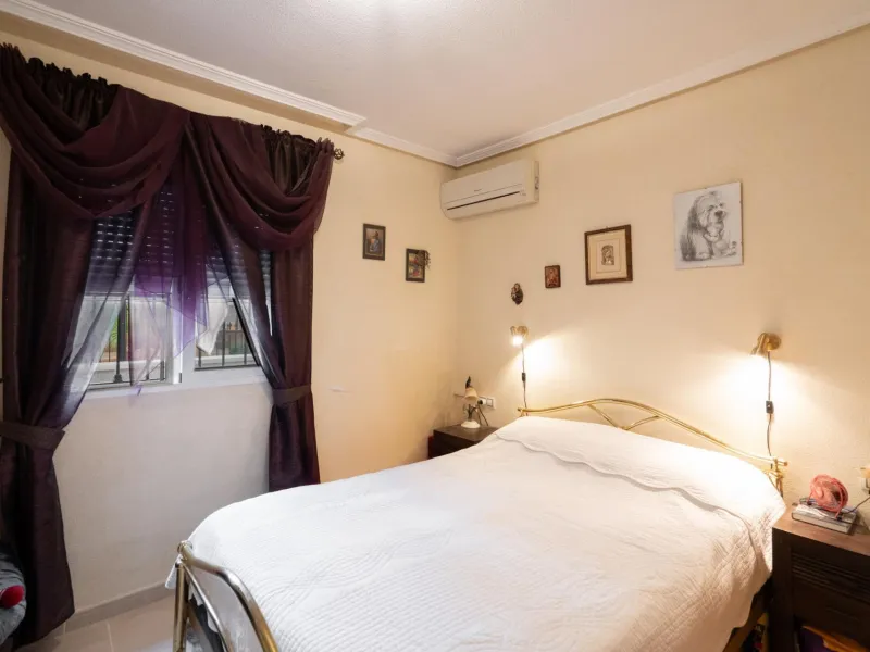 SEMI-DETACHED HOUSE IN VILLAMARTIN WITH 2 BEDROOMS, 2 BATHROOMS, SWIMMING POOL, JACUZZI AND SAUNA