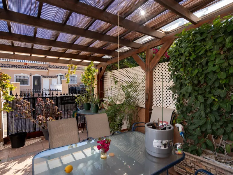 SEMI-DETACHED HOUSE IN VILLAMARTIN WITH 2 BEDROOMS, 2 BATHROOMS, SWIMMING POOL, JACUZZI AND SAUNA