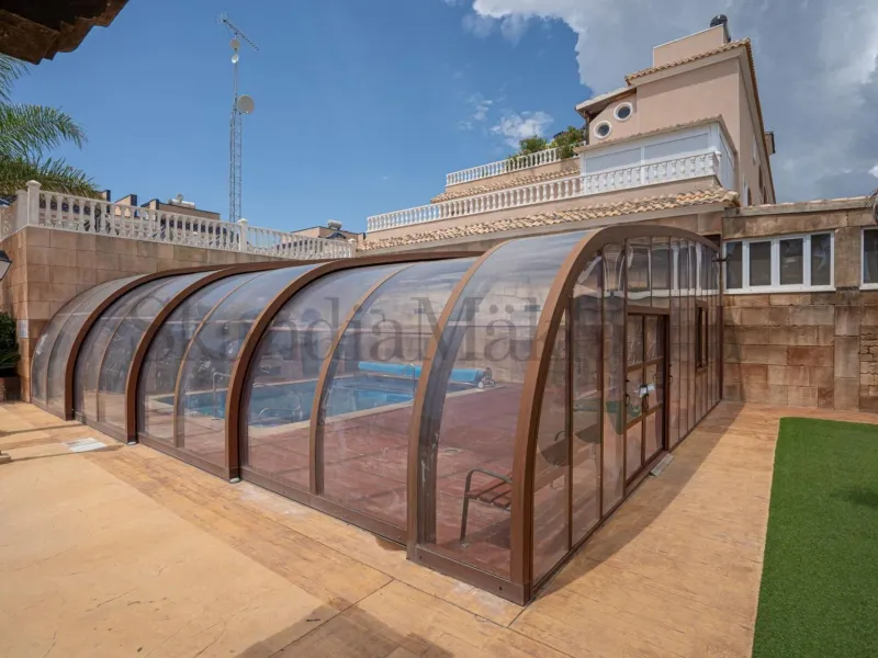 SEMI-DETACHED HOUSE IN VILLAMARTIN WITH 2 BEDROOMS, 2 BATHROOMS, SWIMMING POOL, JACUZZI AND SAUNA