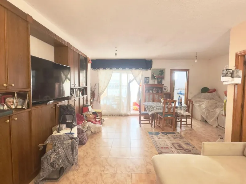 OBERGESCHOSS MIT GROßER ECKTERRASSE 2 ZIMMER 1 BADEZIMMER