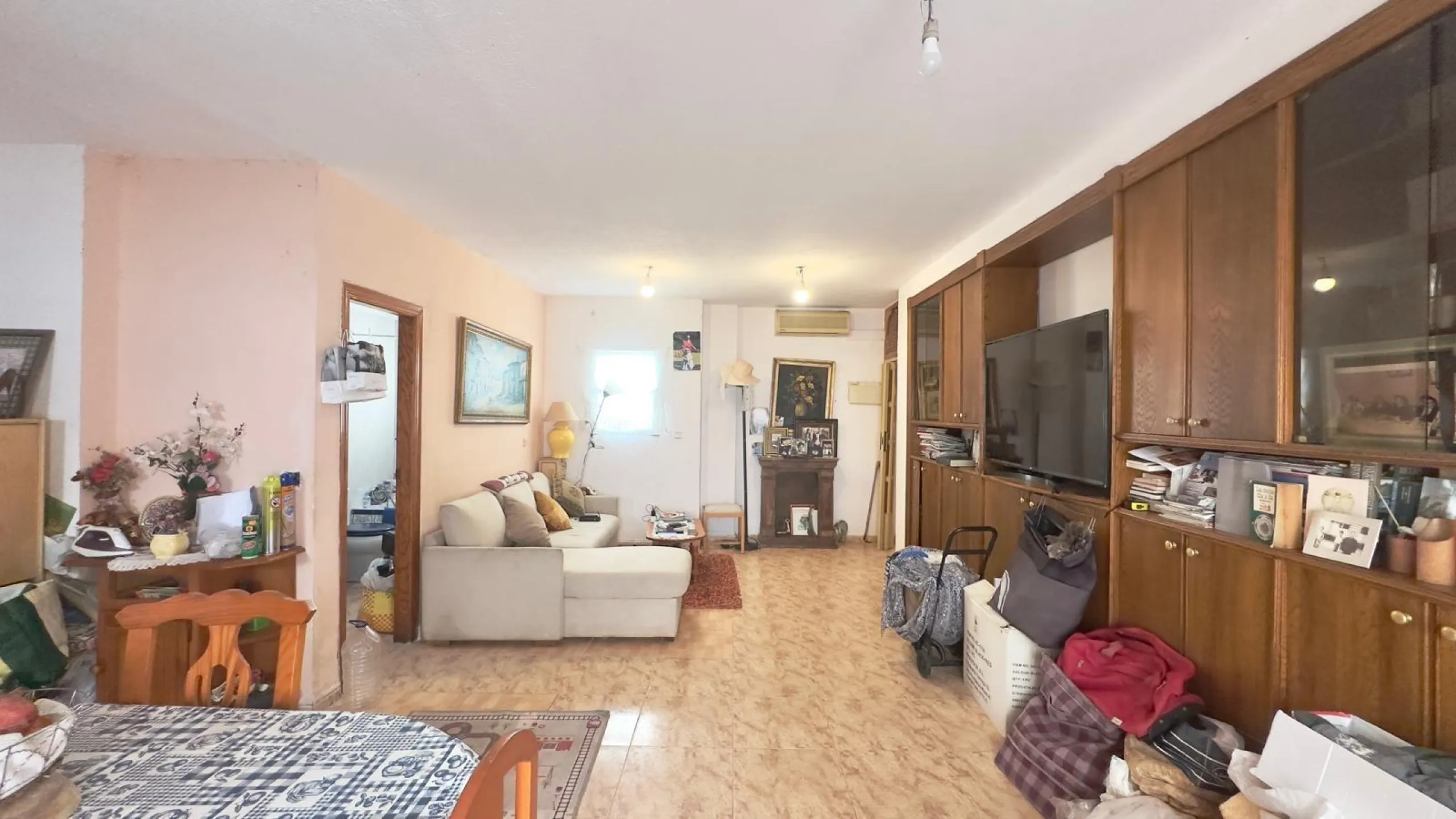 OBERGESCHOSS MIT GROßER ECKTERRASSE 2 ZIMMER 1 BADEZIMMER
