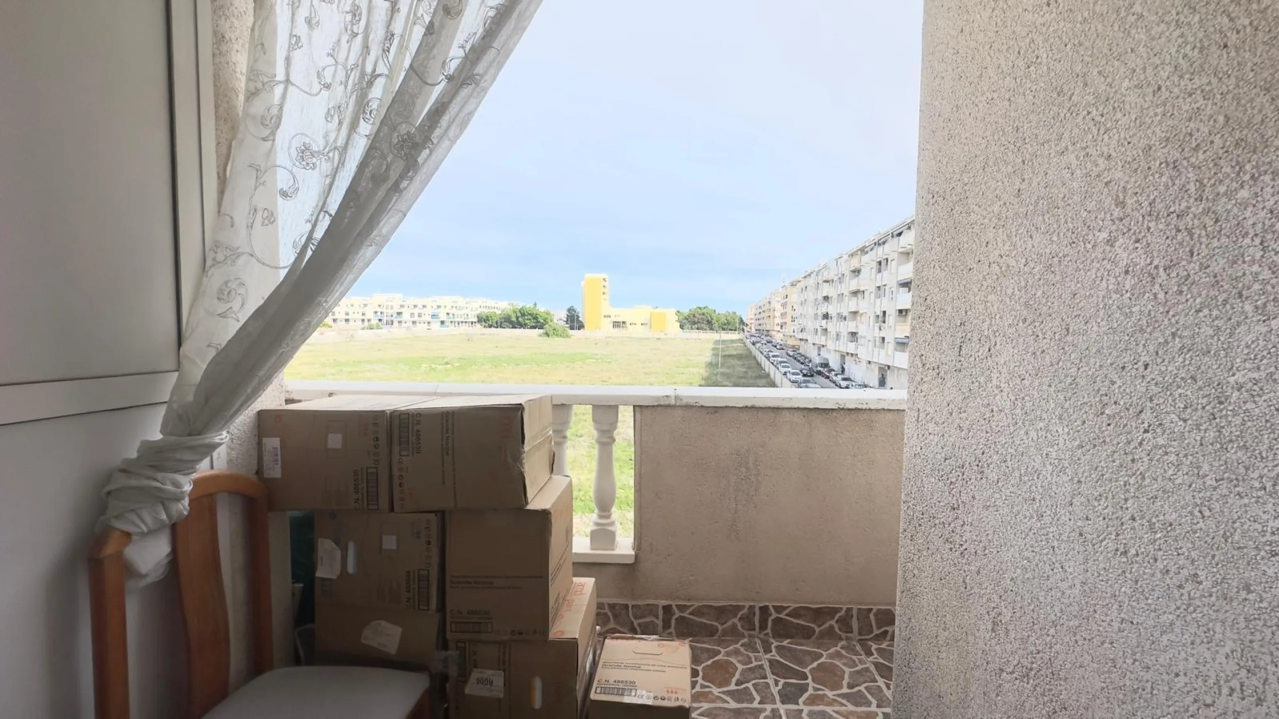 OBERGESCHOSS MIT GROßER ECKTERRASSE 2 ZIMMER 1 BADEZIMMER
