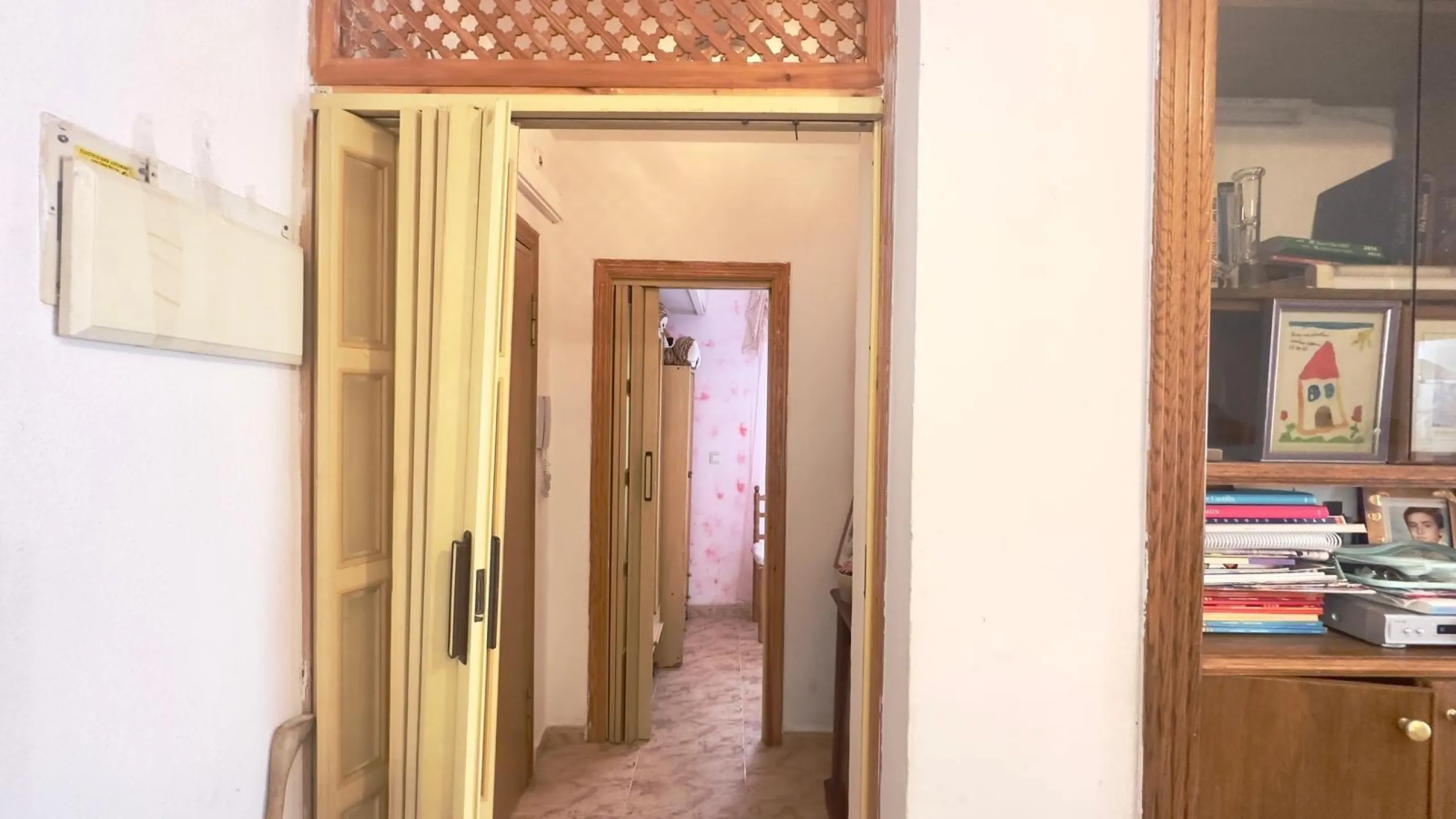 OBERGESCHOSS MIT GROßER ECKTERRASSE 2 ZIMMER 1 BADEZIMMER