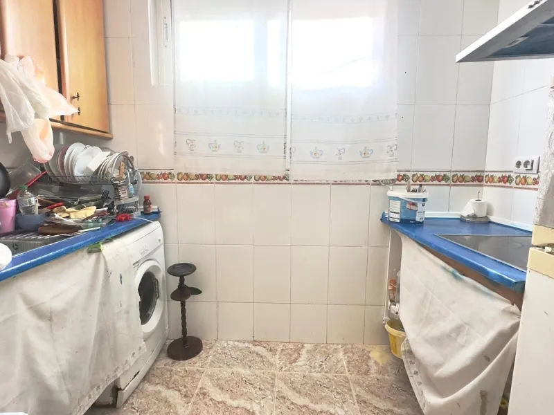 OBERGESCHOSS MIT GROßER ECKTERRASSE 2 ZIMMER 1 BADEZIMMER