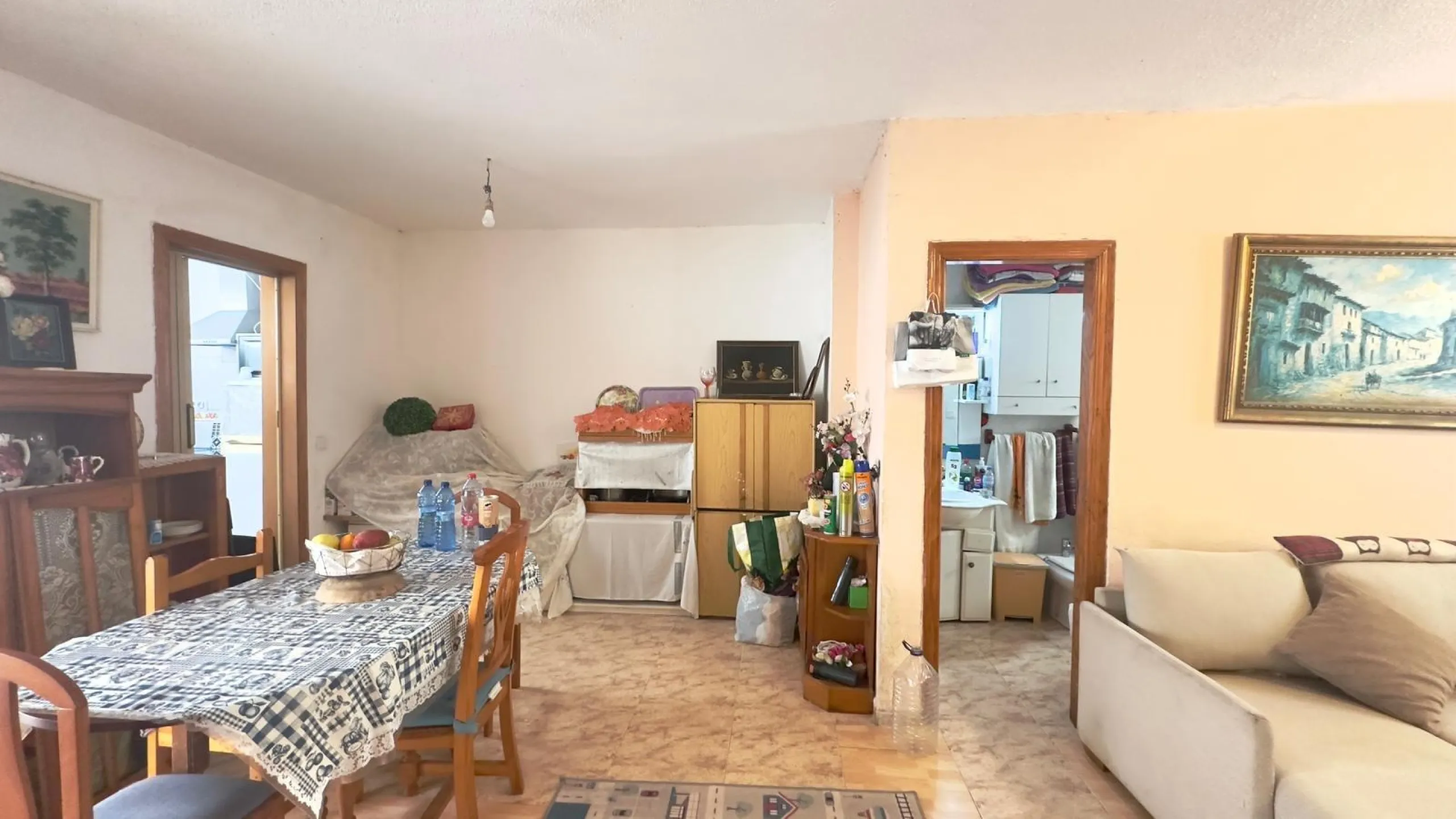 OBERGESCHOSS MIT GROßER ECKTERRASSE 2 ZIMMER 1 BADEZIMMER