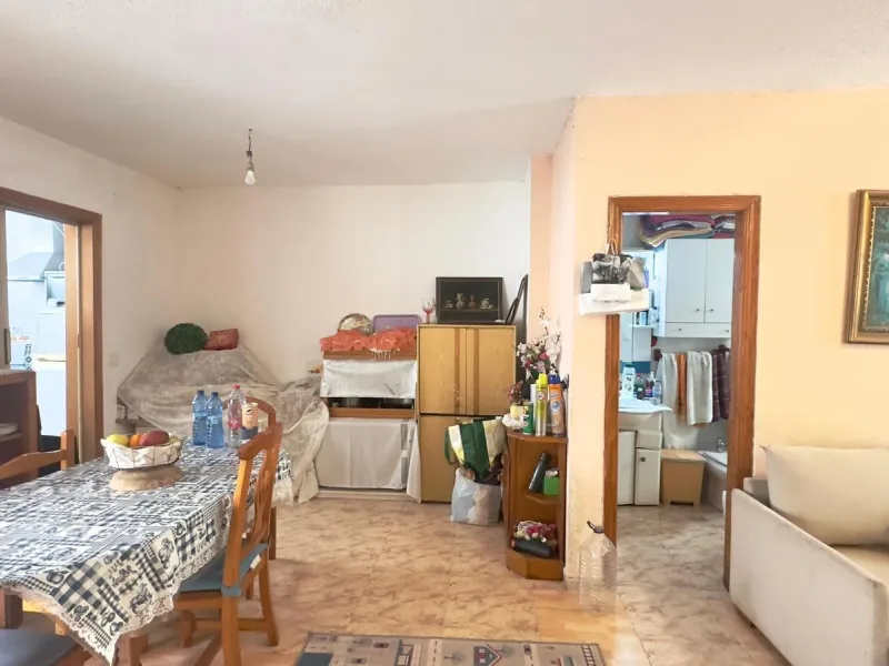 OBERGESCHOSS MIT GROßER ECKTERRASSE 2 ZIMMER 1 BADEZIMMER