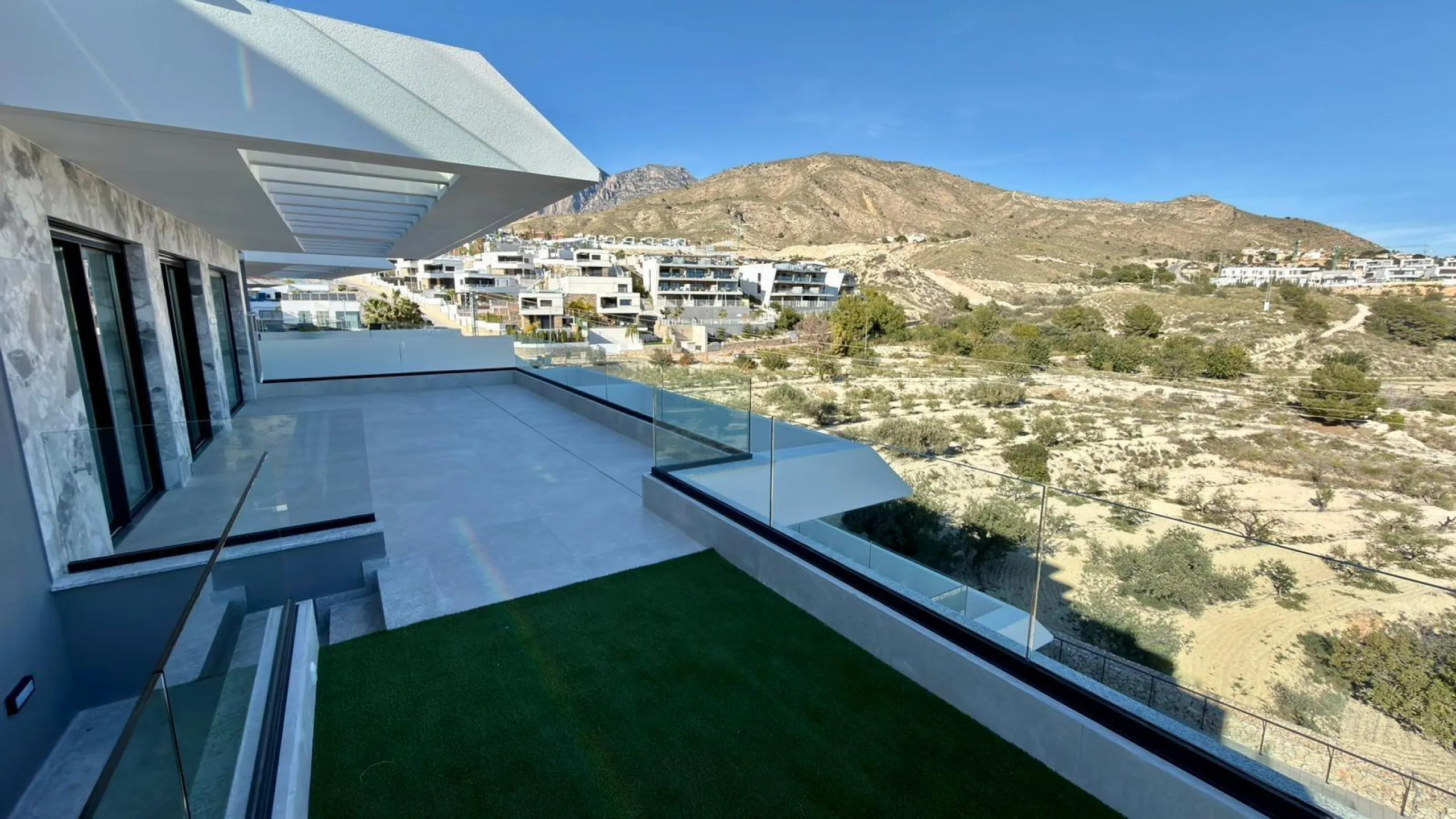 🌅 Apartamento Deluxe de obra nueva con vistas al mar en Balcón de Finestrat