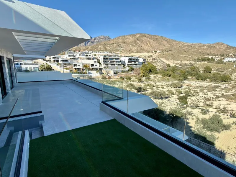 🌅 Apartamento Deluxe de obra nueva con vistas al mar en Balcón de Finestrat