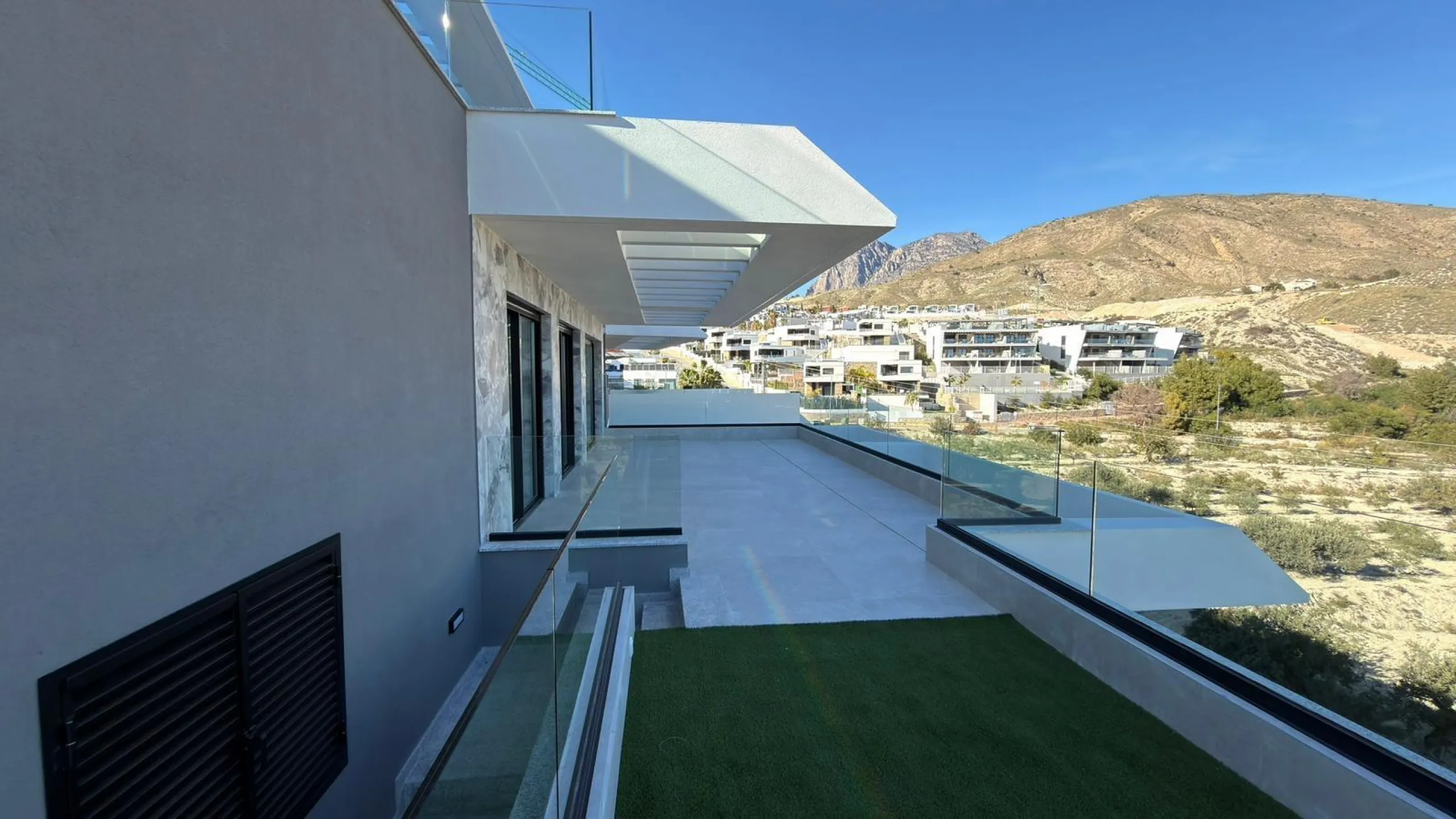 🌅 Apartamento Deluxe de obra nueva con vistas al mar en Balcón de Finestrat
