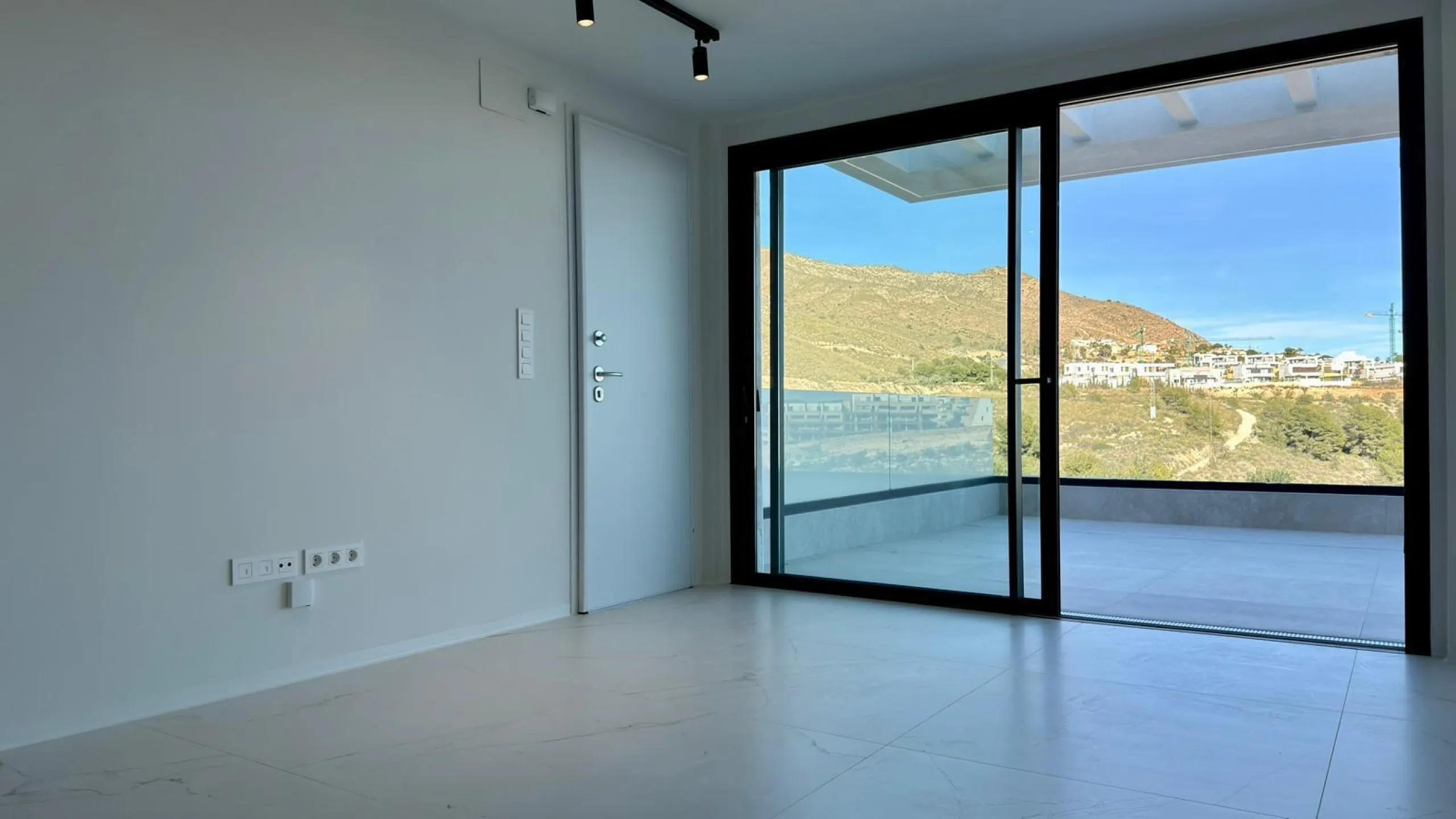 🌅 Apartamento Deluxe de obra nueva con vistas al mar en Balcón de Finestrat