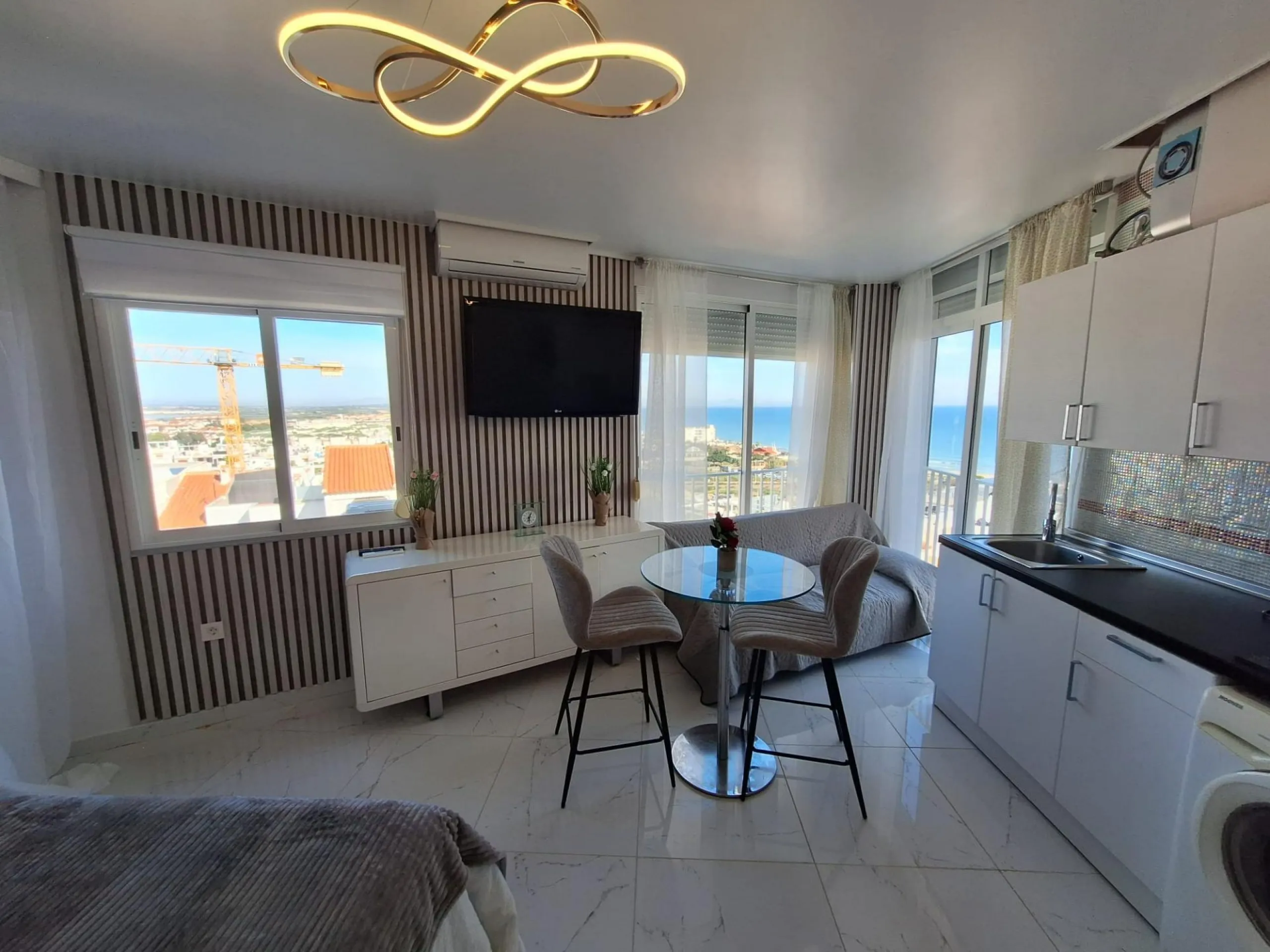 Modern studio in Torrevieja, ideal for enjoying the sea