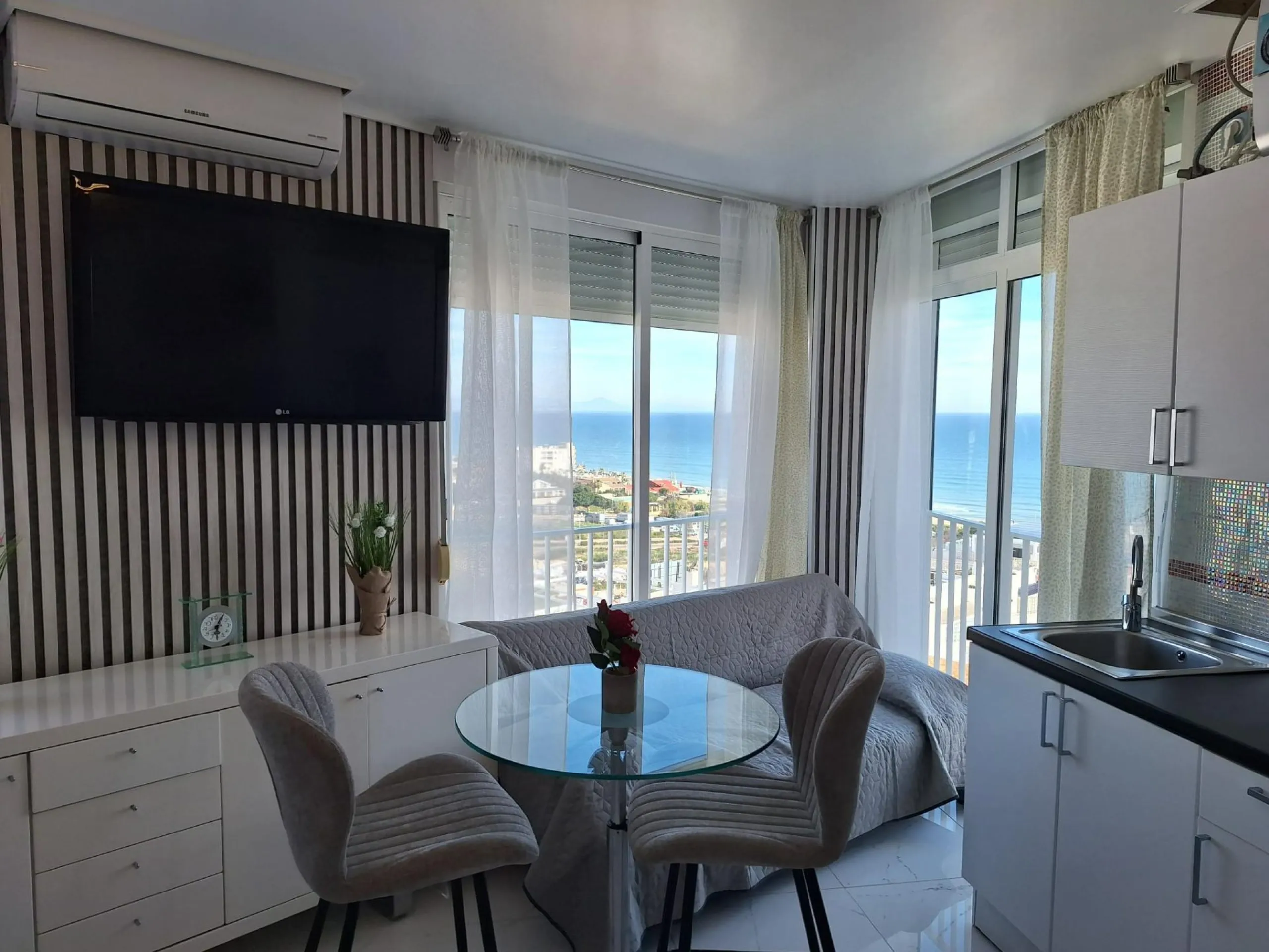 Modern studio in Torrevieja, ideal for enjoying the sea