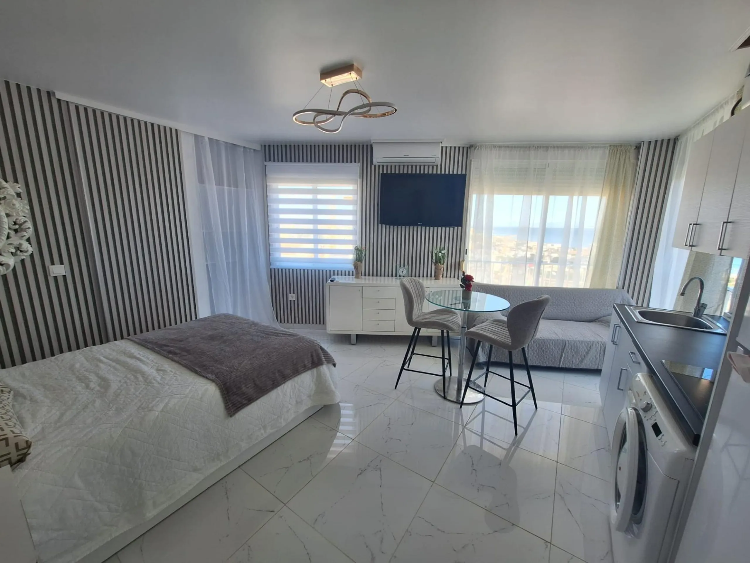 Modern studio in Torrevieja, ideal for enjoying the sea