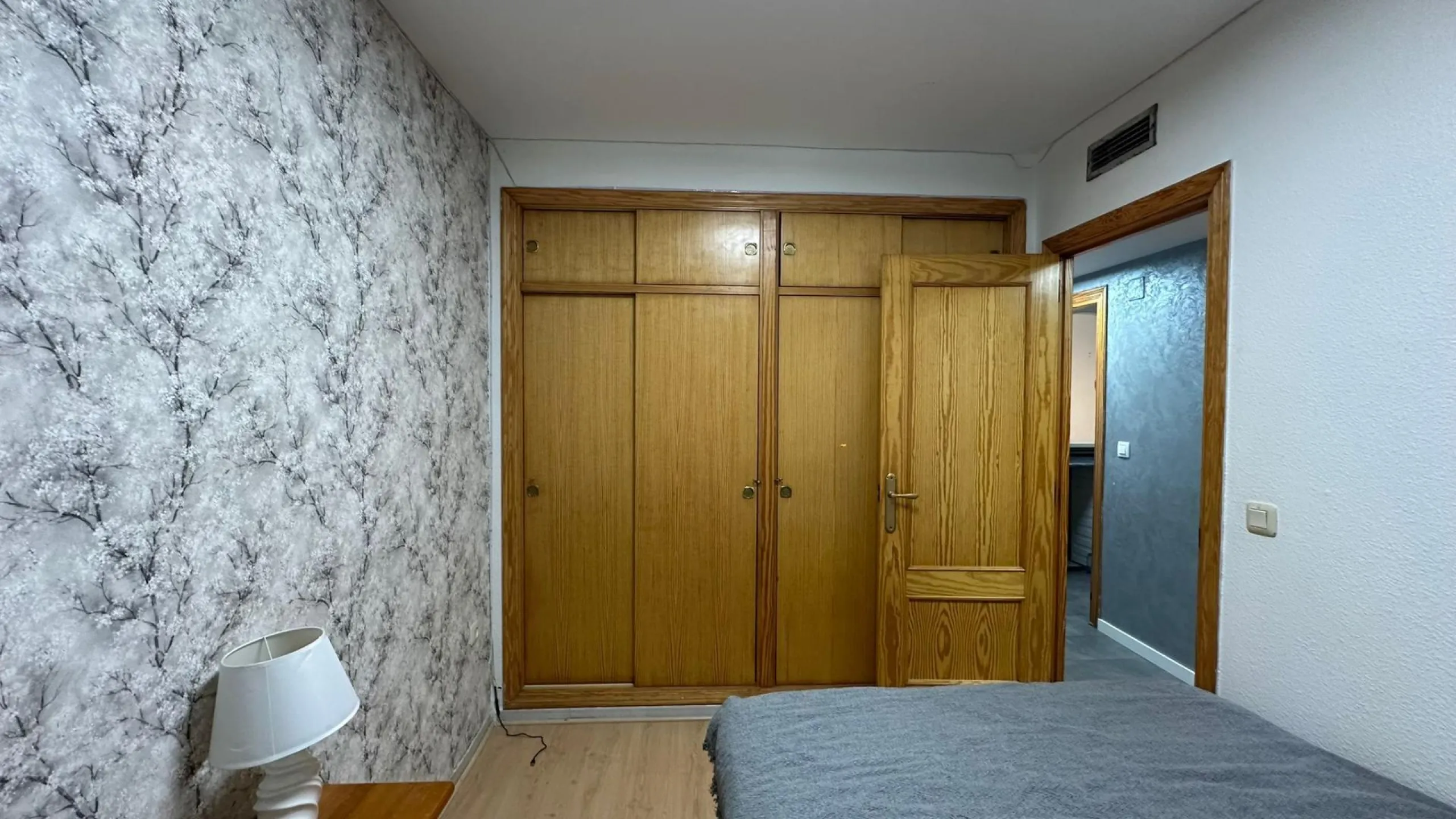 MAGNIFICENT APARTMENT IN JARDIN BOTANICO URBANIZATION. COMMUNAL POOL. PARKING INCLUDED. 3 BEDROOMS. 1 BATHROOM. 104 M2