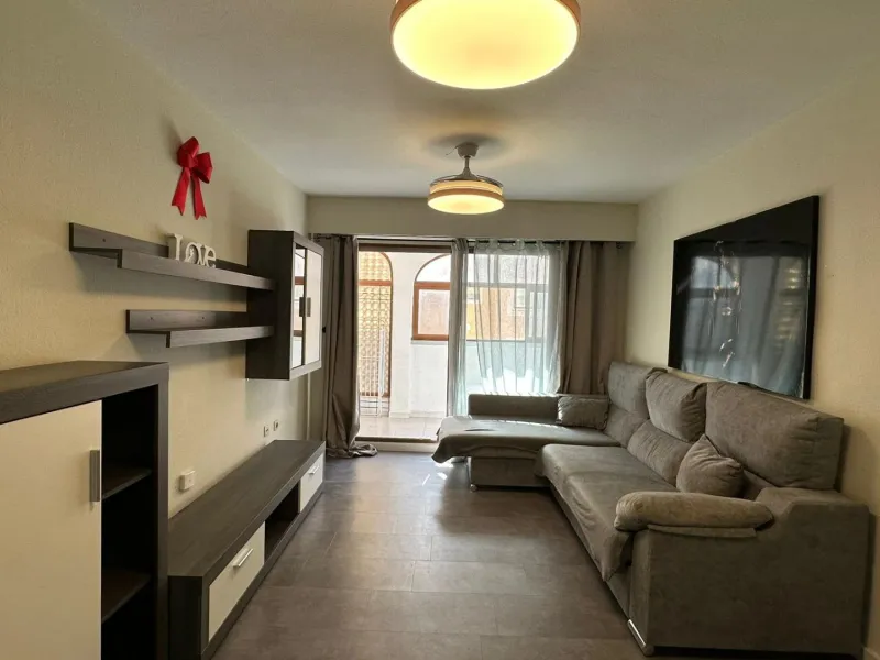 MAGNIFICENT APARTMENT IN JARDIN BOTANICO URBANIZATION. COMMUNAL POOL. PARKING INCLUDED. 3 BEDROOMS. 1 BATHROOM. 104 M2