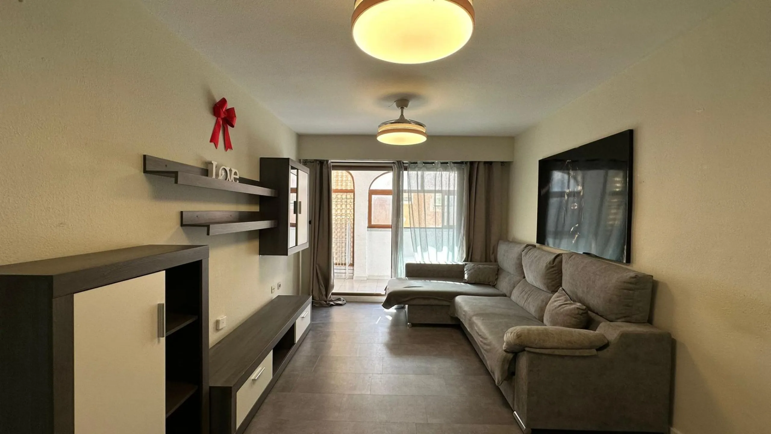 MAGNIFICENT APARTMENT IN JARDIN BOTANICO URBANIZATION. COMMUNAL POOL. PARKING INCLUDED. 3 BEDROOMS. 1 BATHROOM. 104 M2