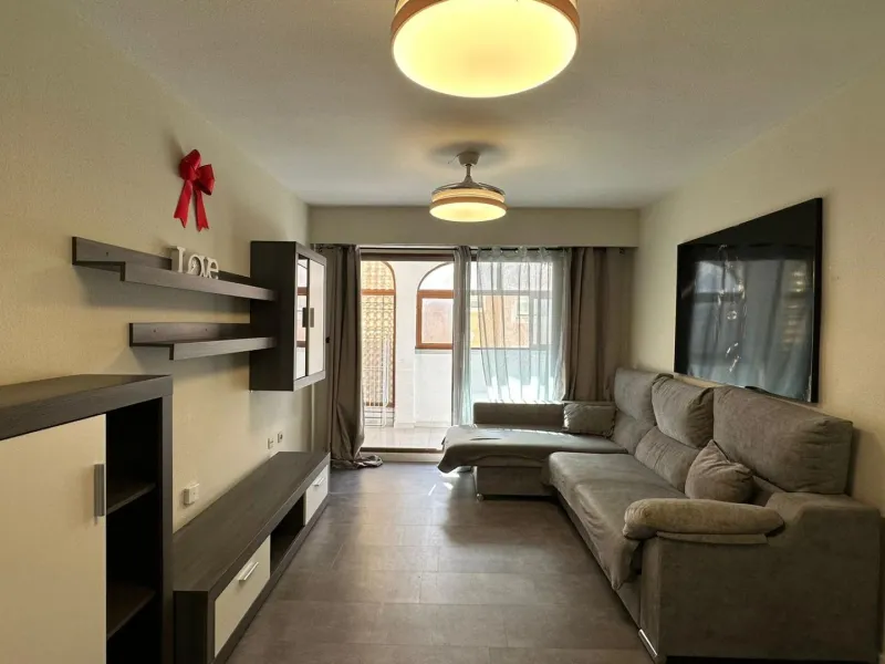 MAGNIFICENT APARTMENT IN JARDIN BOTANICO URBANIZATION. COMMUNAL POOL. PARKING INCLUDED. 3 BEDROOMS. 1 BATHROOM. 104 M2