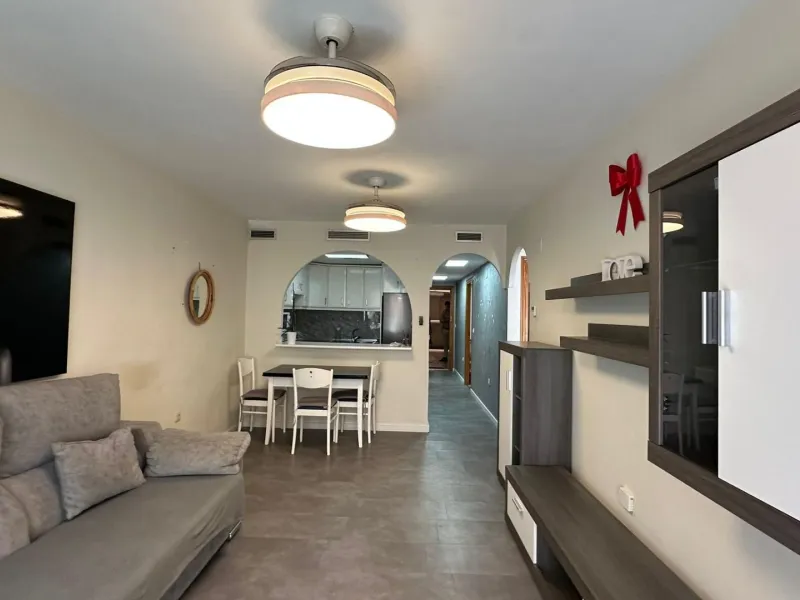 MAGNIFICENT APARTMENT IN JARDIN BOTANICO URBANIZATION. COMMUNAL POOL. PARKING INCLUDED. 3 BEDROOMS. 1 BATHROOM. 104 M2