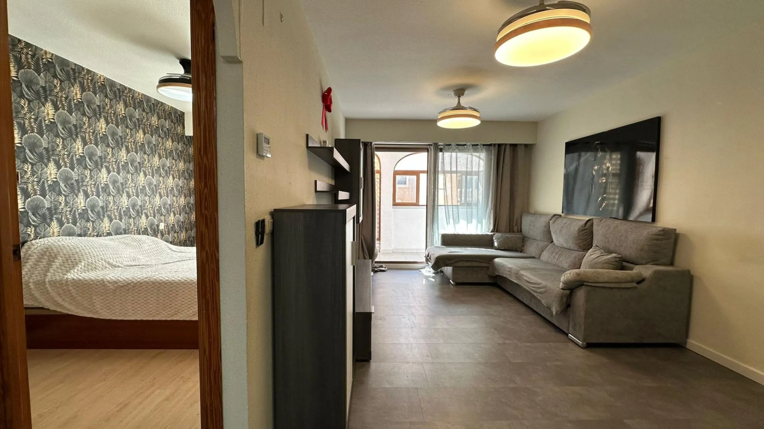 MAGNIFICENT APARTMENT IN JARDIN BOTANICO URBANIZATION. COMMUNAL POOL. PARKING INCLUDED. 3 BEDROOMS. 1 BATHROOM. 104 M2