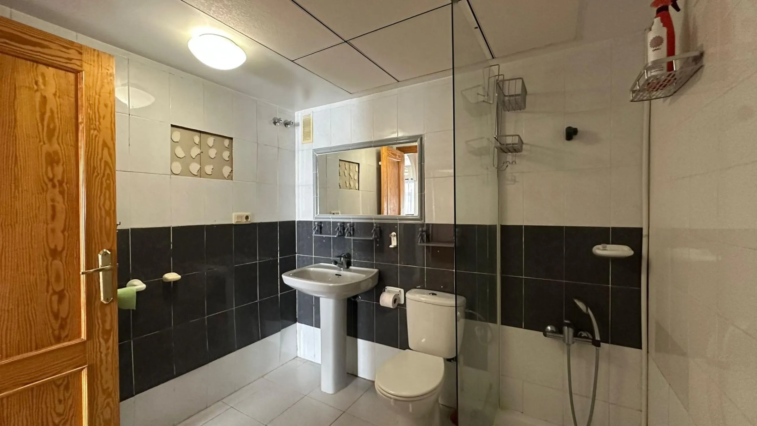 MAGNIFICENT APARTMENT IN JARDIN BOTANICO URBANIZATION. COMMUNAL POOL. PARKING INCLUDED. 3 BEDROOMS. 1 BATHROOM. 104 M2