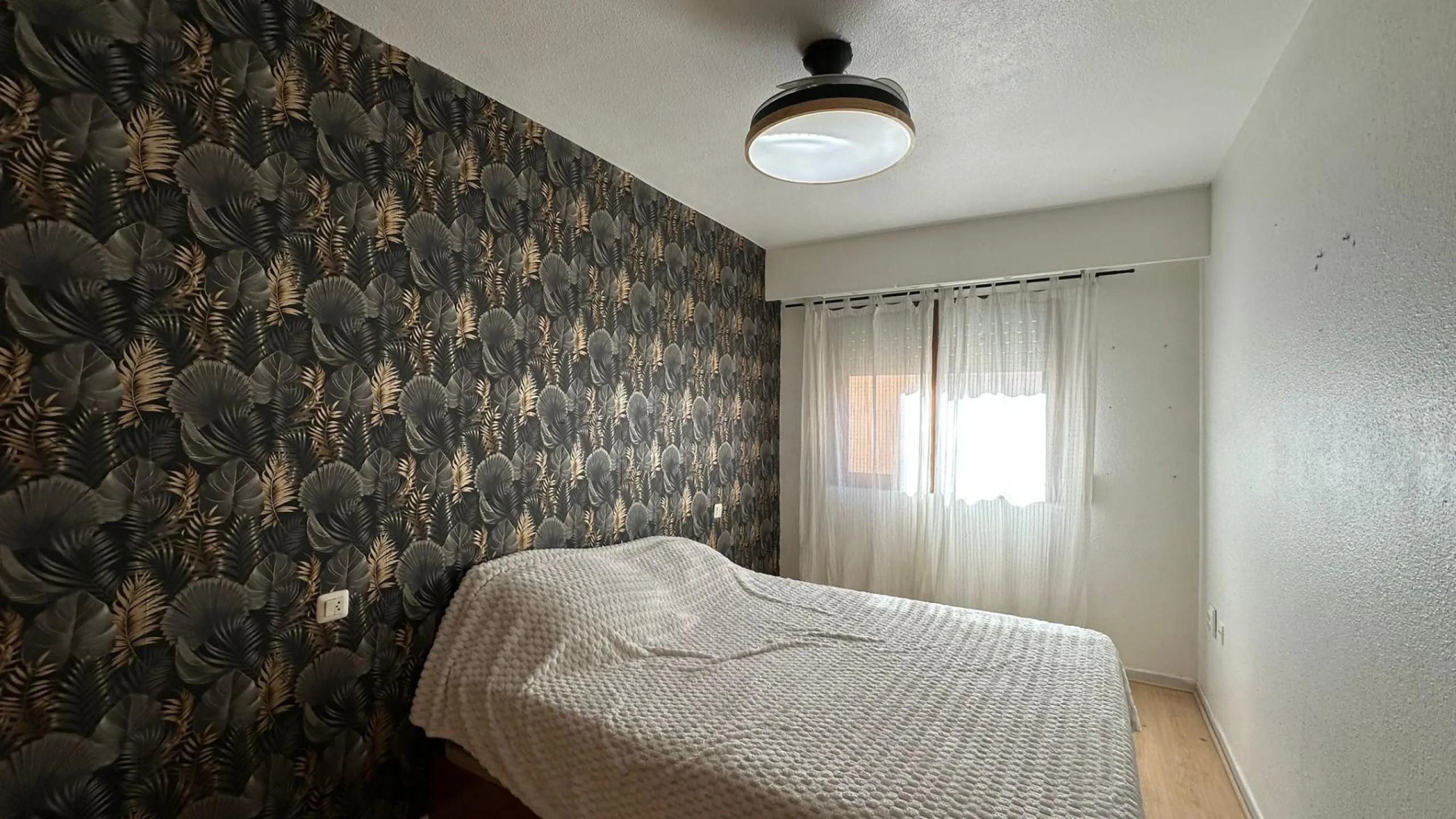 MAGNIFICENT APARTMENT IN JARDIN BOTANICO URBANIZATION. COMMUNAL POOL. PARKING INCLUDED. 3 BEDROOMS. 1 BATHROOM. 104 M2