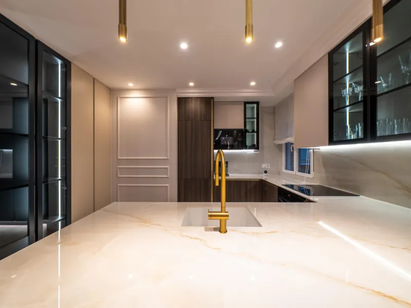 PISO REFORMADO CON TERRAZA Y GARAJE EN CASTELLANA – BARRIO DE SALAMANCA
