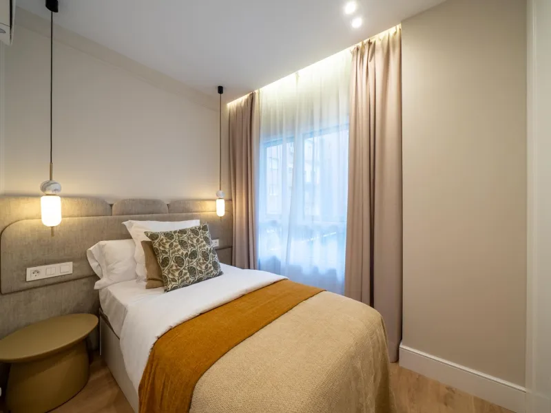 PISO REFORMADO CON TERRAZA Y GARAJE EN CASTELLANA – BARRIO DE SALAMANCA