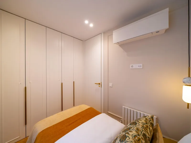 PISO REFORMADO CON TERRAZA Y GARAJE EN CASTELLANA – BARRIO DE SALAMANCA