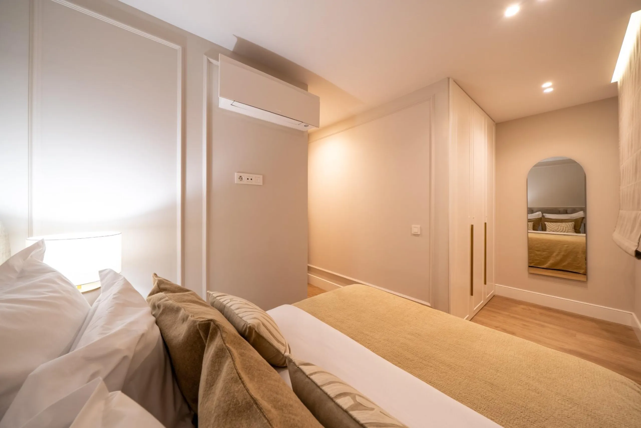 PISO REFORMADO CON TERRAZA Y GARAJE EN CASTELLANA – BARRIO DE SALAMANCA