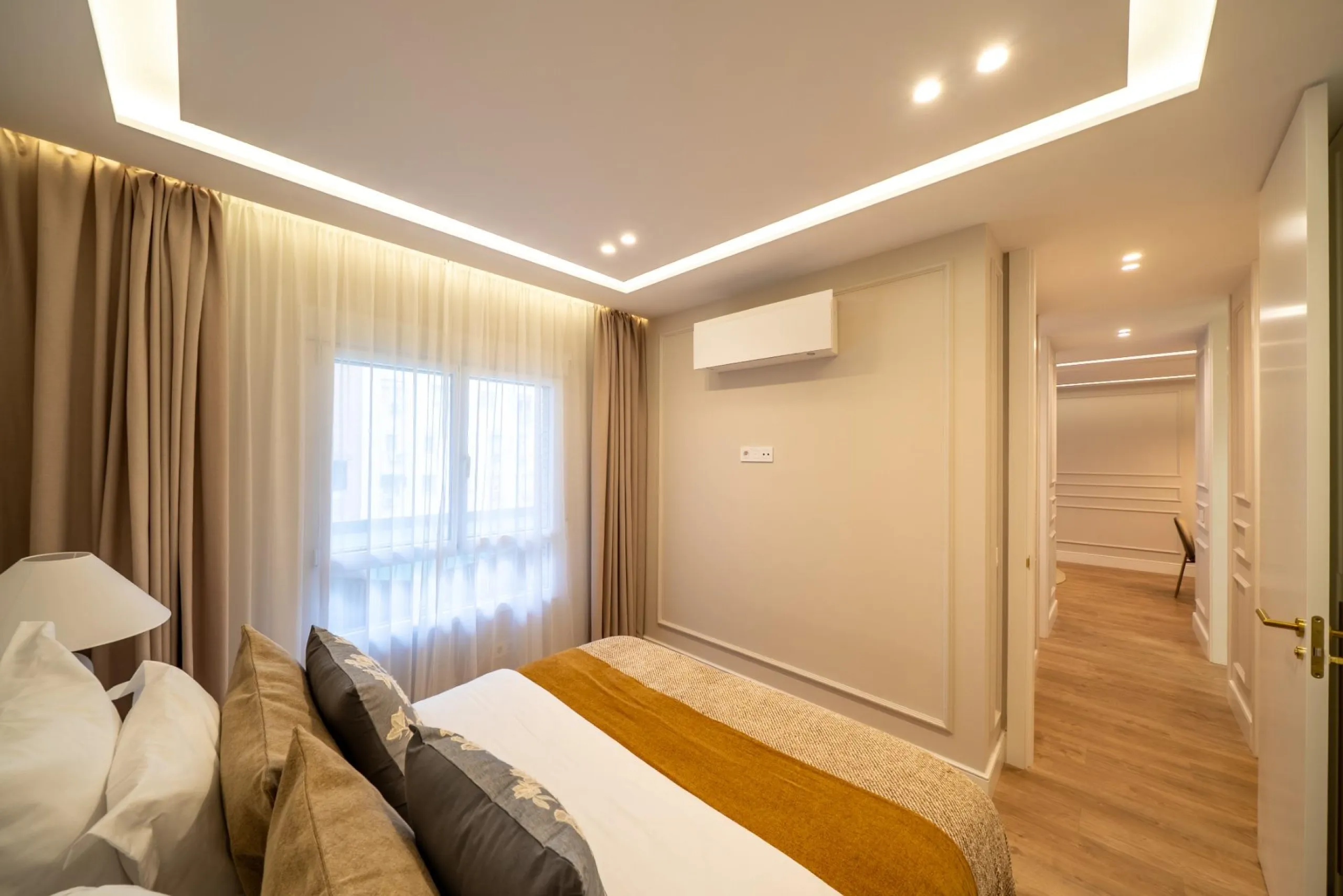 PISO REFORMADO CON TERRAZA Y GARAJE EN CASTELLANA – BARRIO DE SALAMANCA