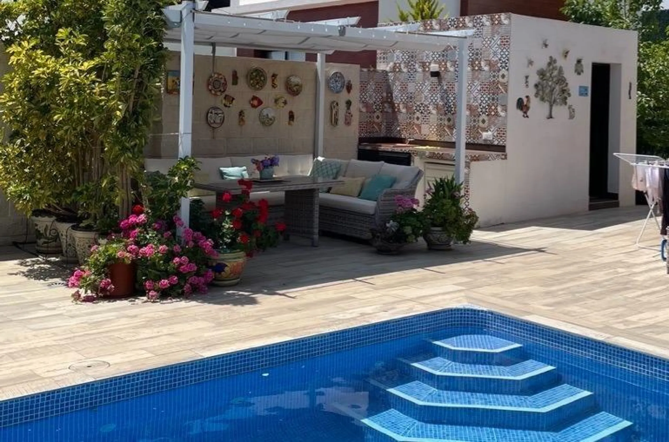 🌿 Live Between Sea and Mountains: Private Villa in a Natural Setting at the Foot of Mount Ponoig, Polop ⛰️🌊