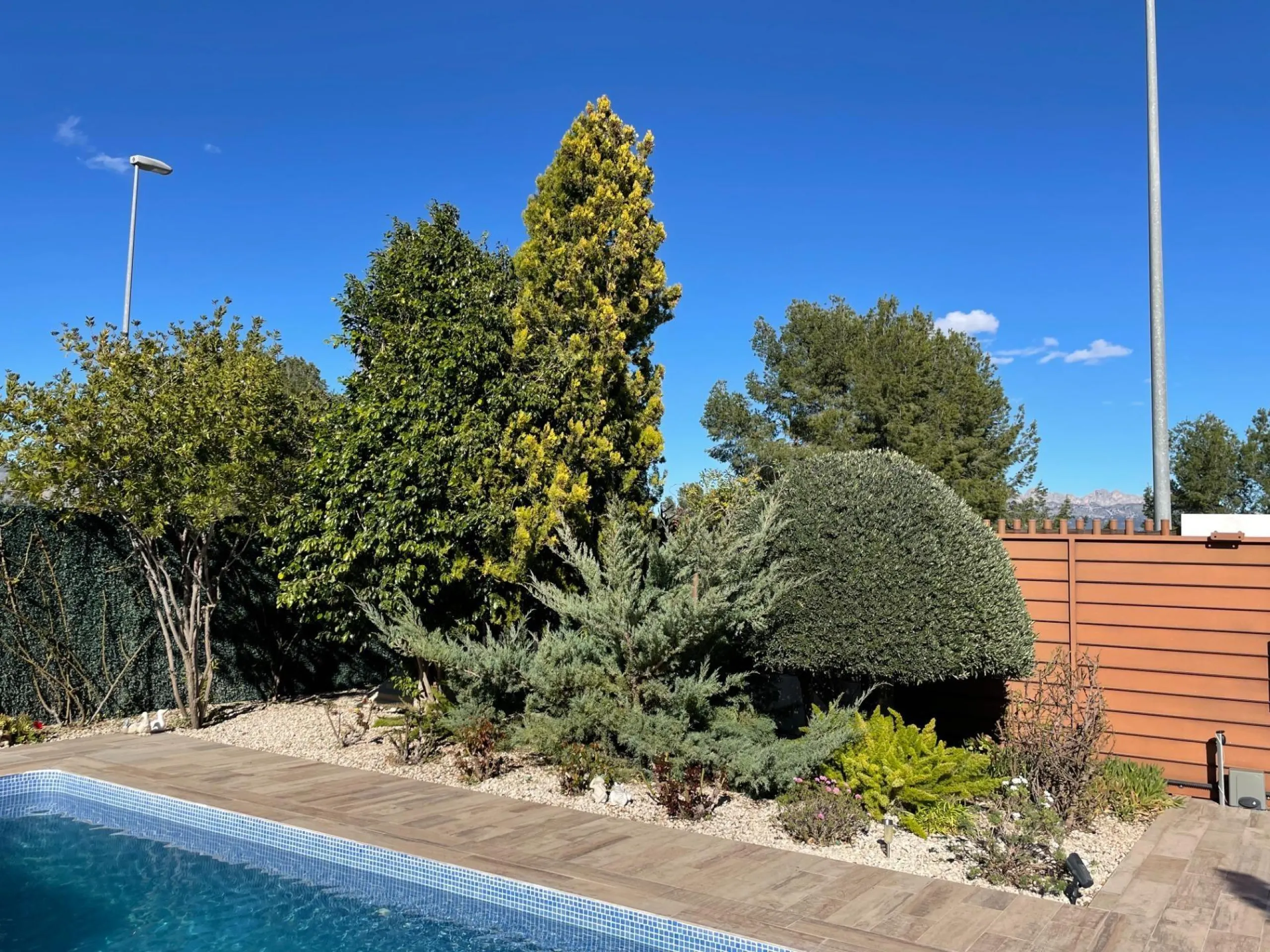 🌿 Live Between Sea and Mountains: Private Villa in a Natural Setting at the Foot of Mount Ponoig, Polop ⛰️🌊