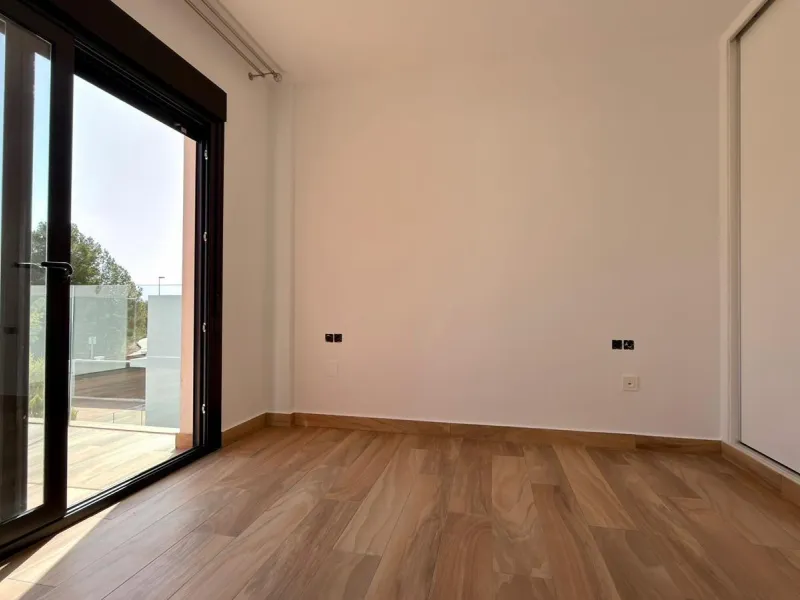 🌿 Live Between Sea and Mountains: Private Villa in a Natural Setting at the Foot of Mount Ponoig, Polop ⛰️🌊
