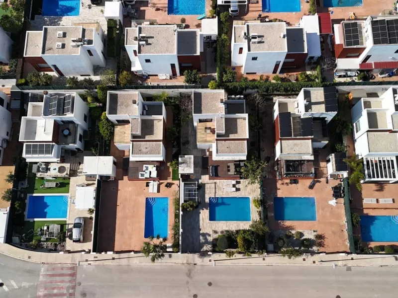 🌿 Live Between Sea and Mountains: Private Villa in a Natural Setting at the Foot of Mount Ponoig, Polop ⛰️🌊