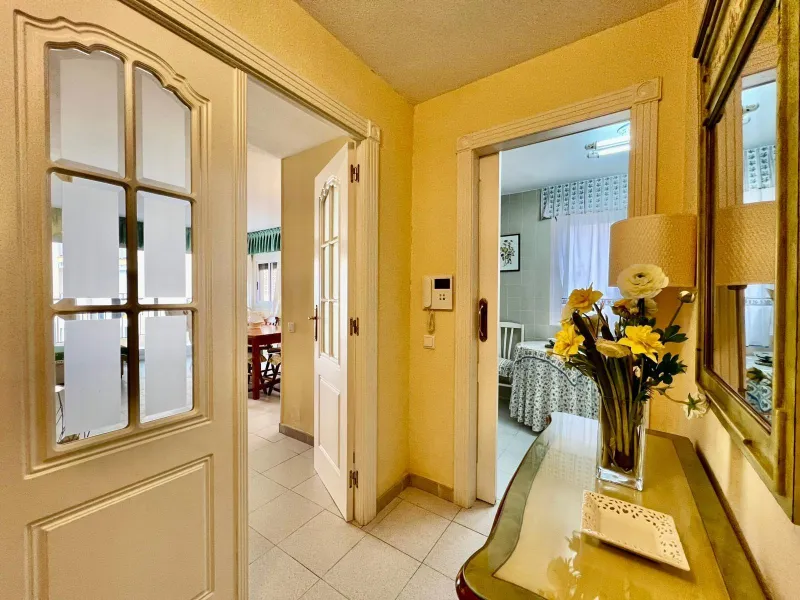 Charming West-Facing Apartment Near Playa del Cura in Torrevieja