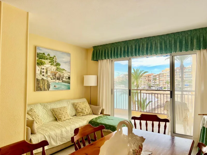 Charming West-Facing Apartment Near Playa del Cura in Torrevieja