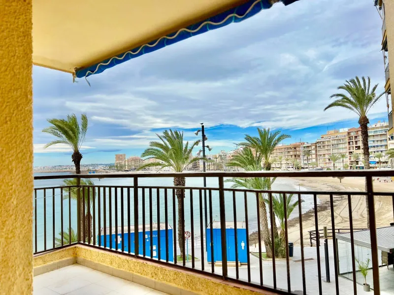 Charming West-Facing Apartment Near Playa del Cura in Torrevieja