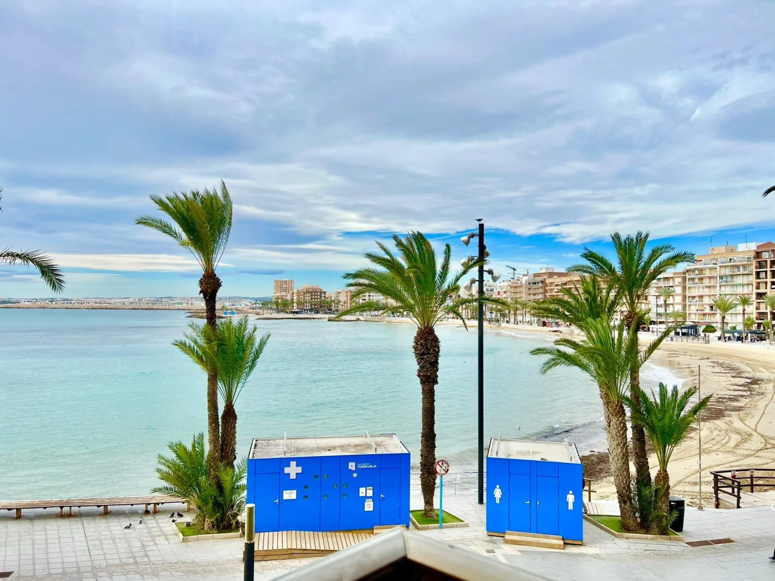 Charming West-Facing Apartment Near Playa del Cura in Torrevieja