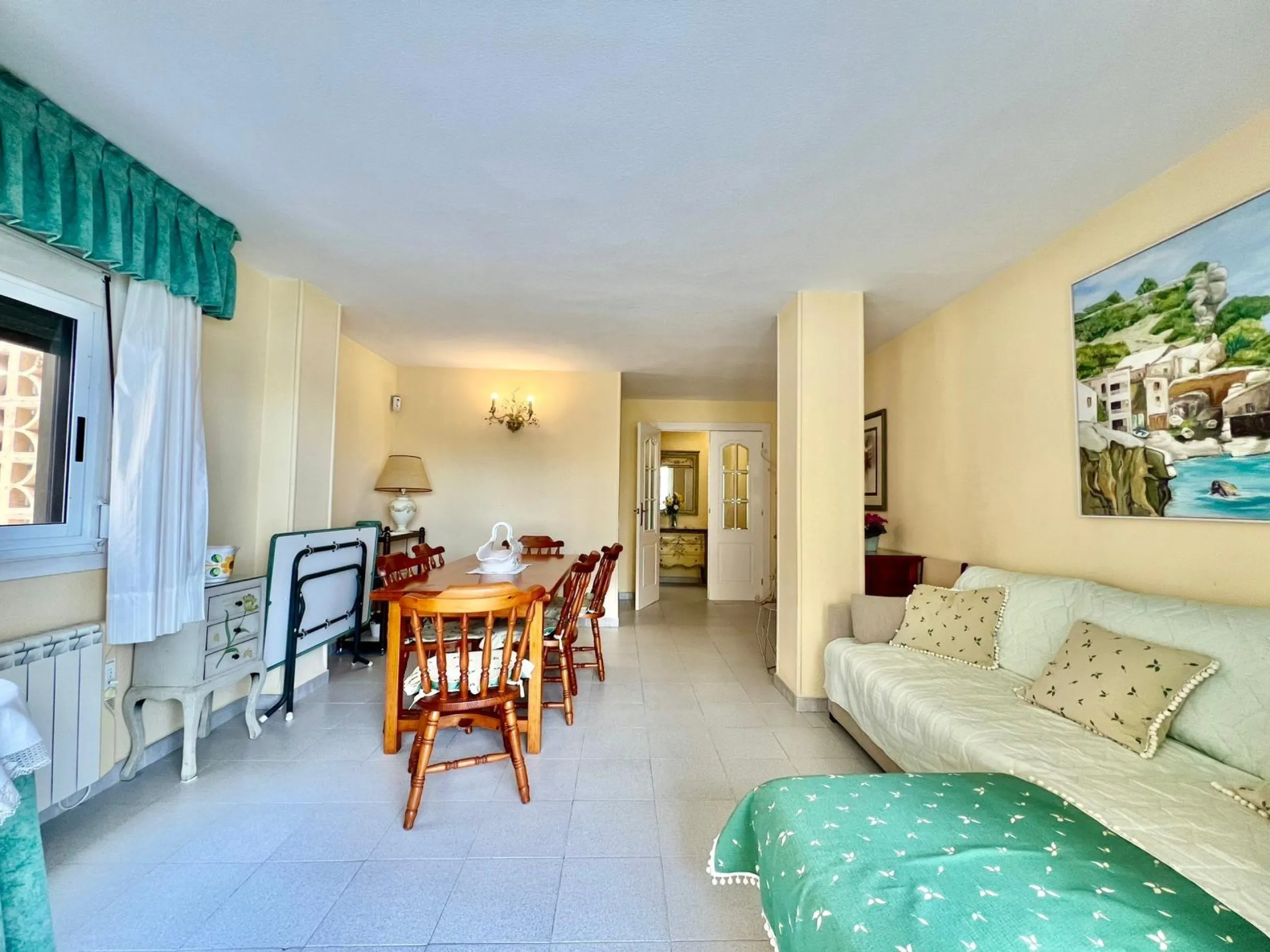 Charming West-Facing Apartment Near Playa del Cura in Torrevieja