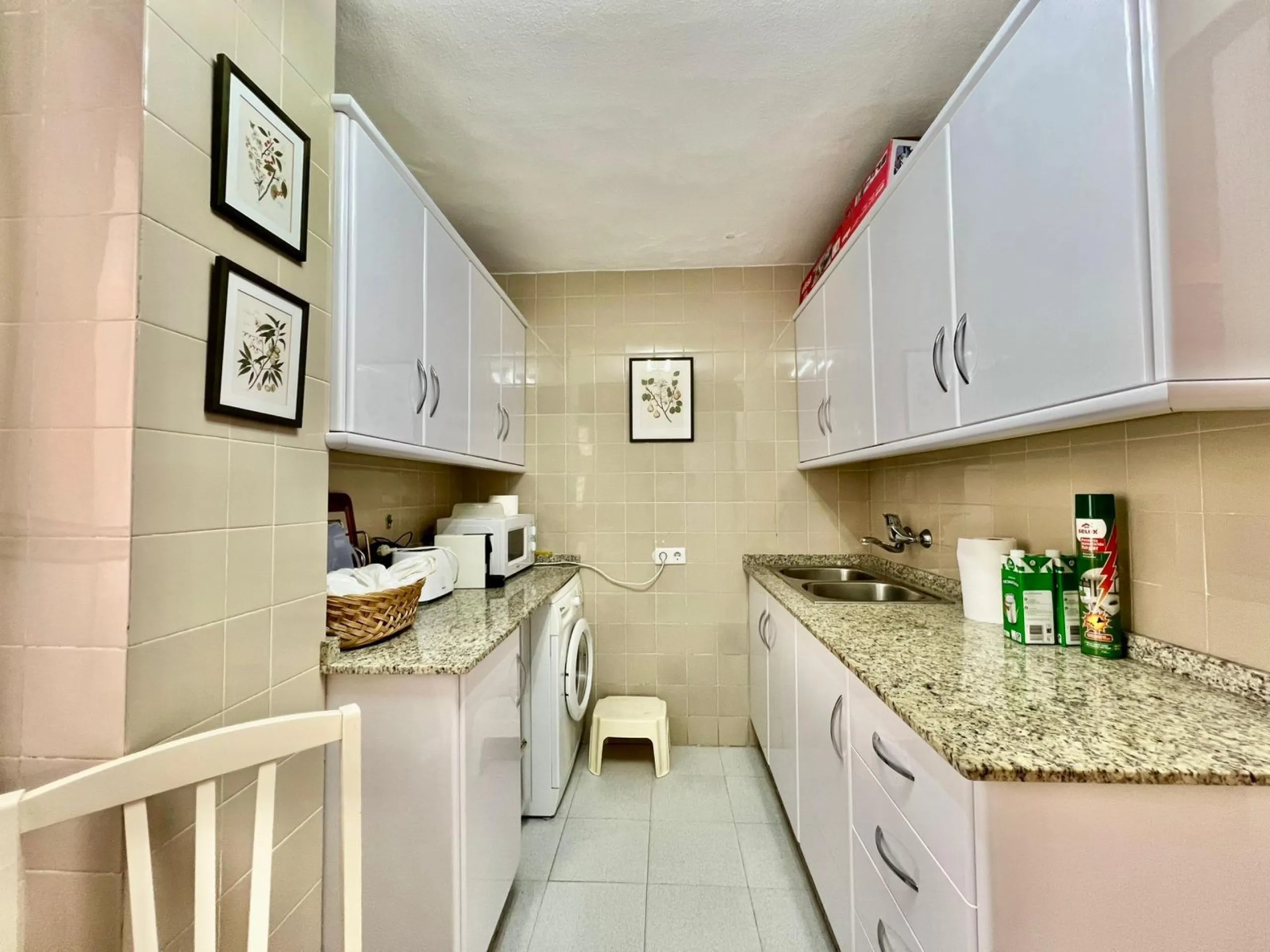 Charming West-Facing Apartment Near Playa del Cura in Torrevieja