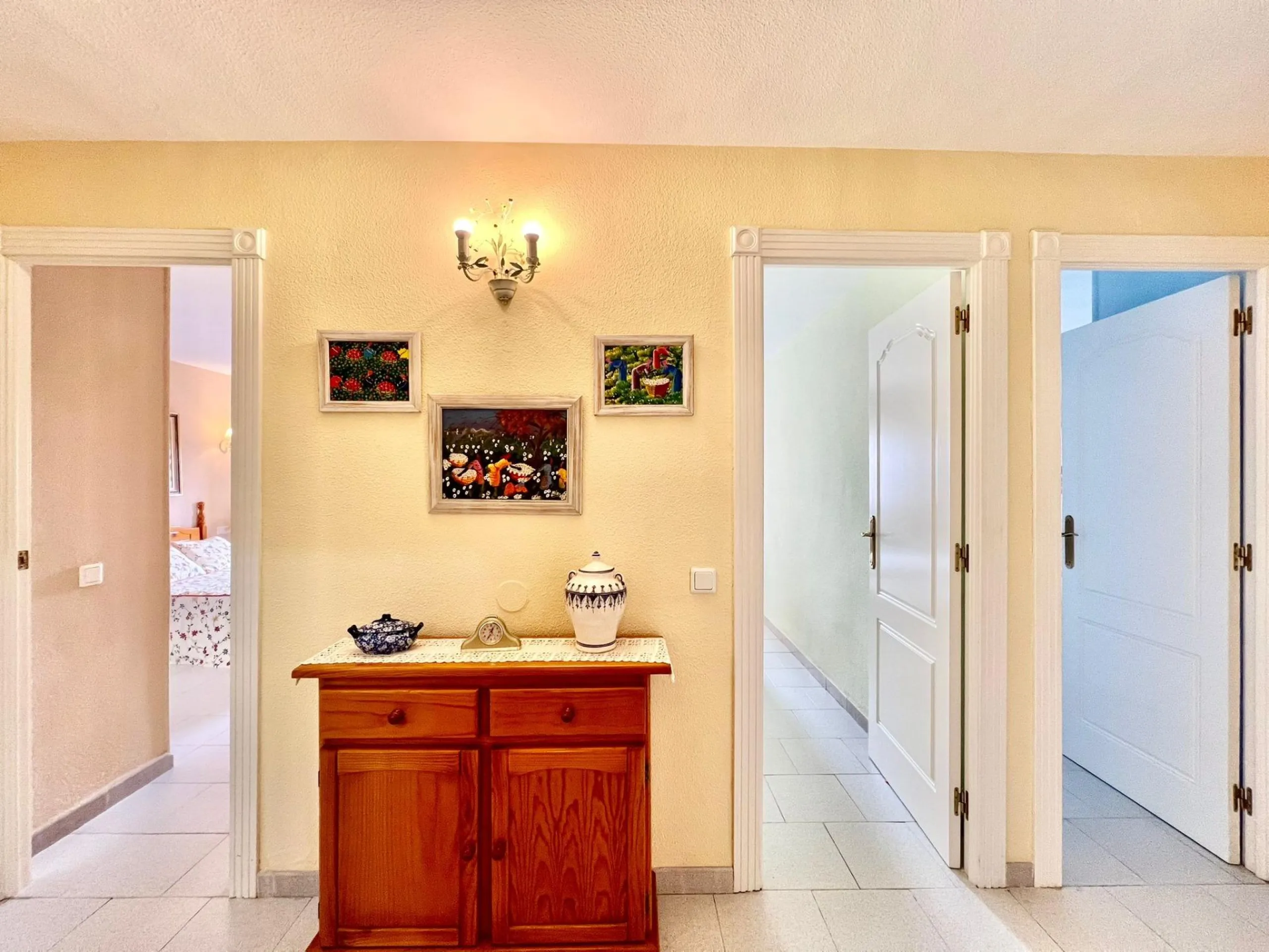 Charming West-Facing Apartment Near Playa del Cura in Torrevieja