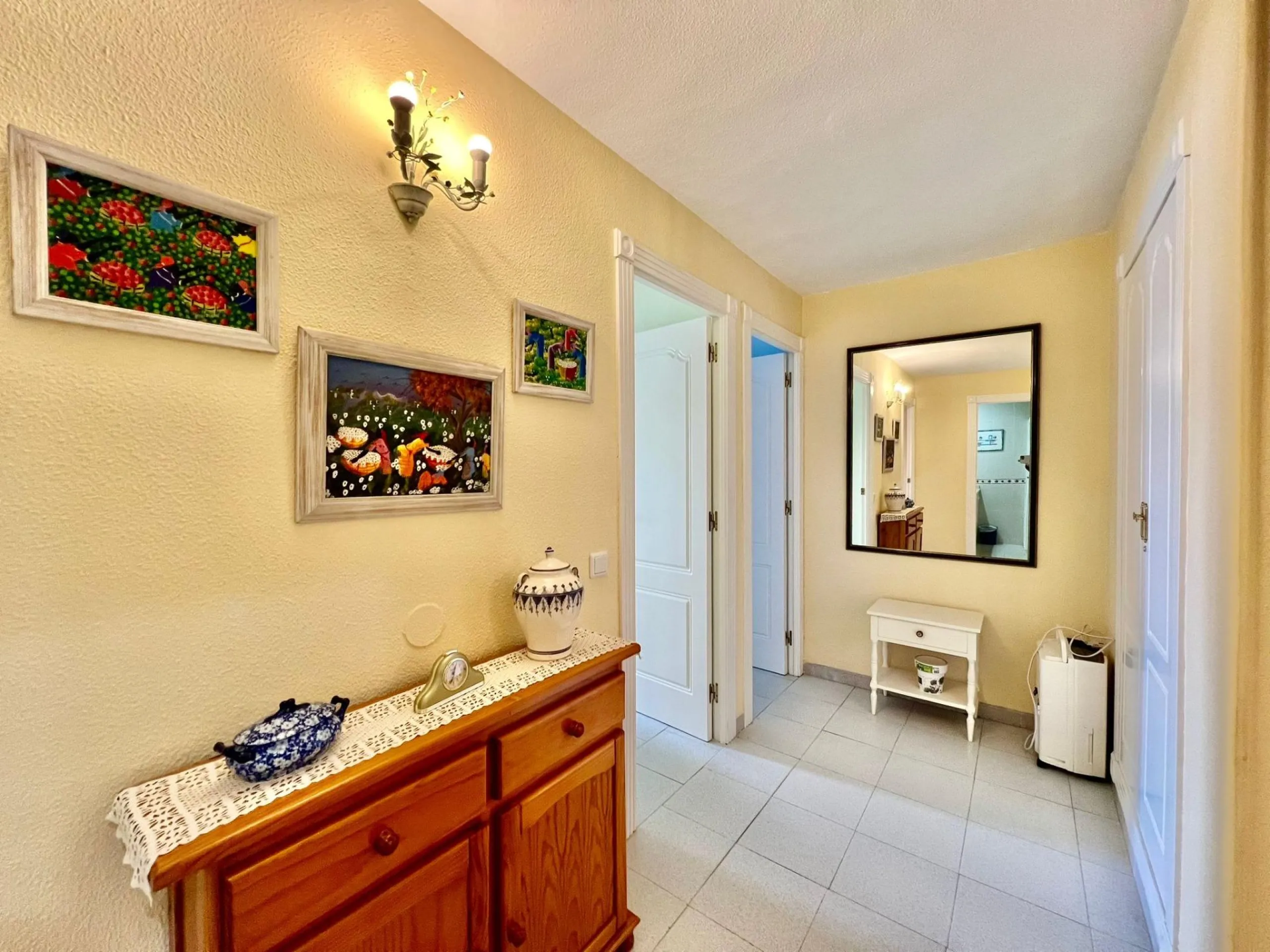 Charming West-Facing Apartment Near Playa del Cura in Torrevieja