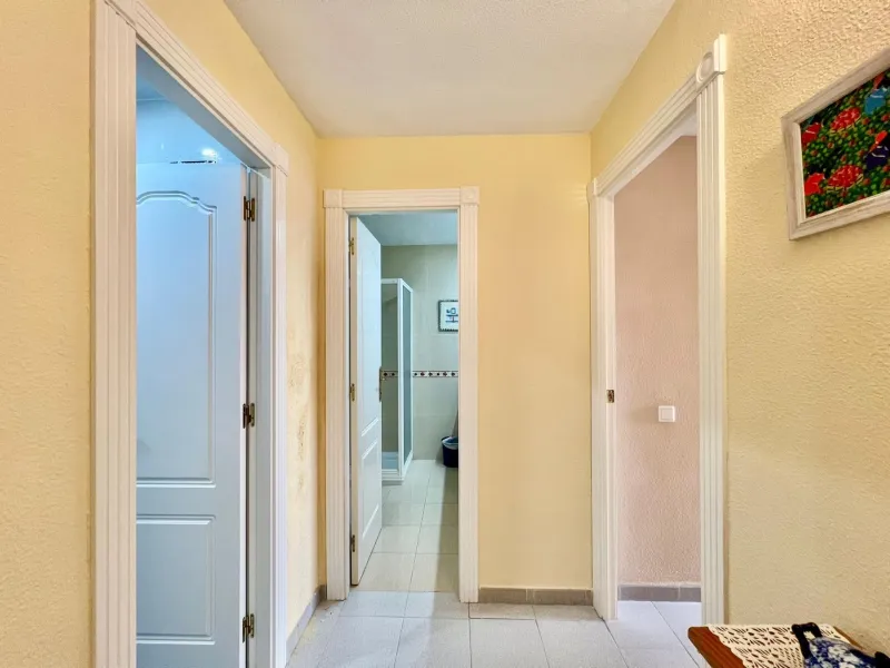 Charming West-Facing Apartment Near Playa del Cura in Torrevieja