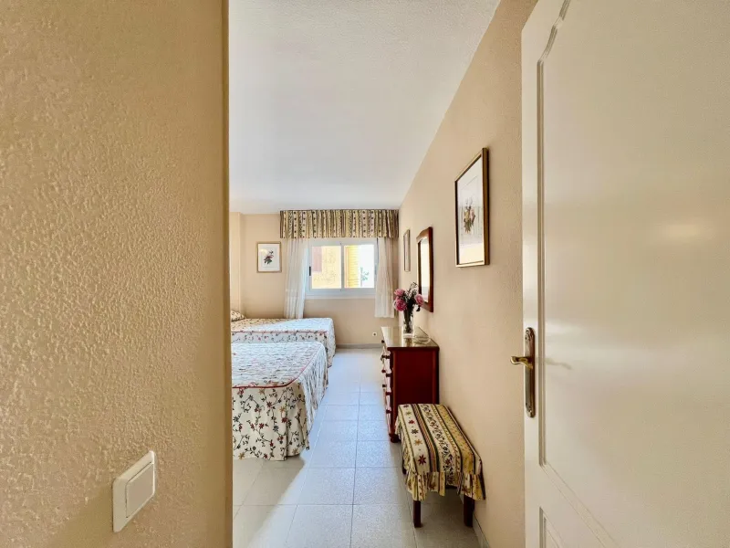 Charming West-Facing Apartment Near Playa del Cura in Torrevieja